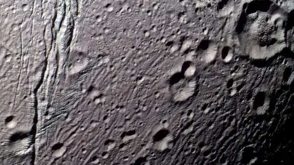 Cratères et fractures